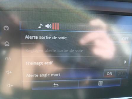 RENAULT Kadjar TCe 140 FAP Intens à vendre à Saint-Etienne - Image n°15