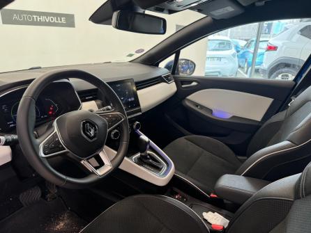 RENAULT Clio Clio E-Tech 140 Intens à vendre à Villefranche-sur-Saône - Image n°11